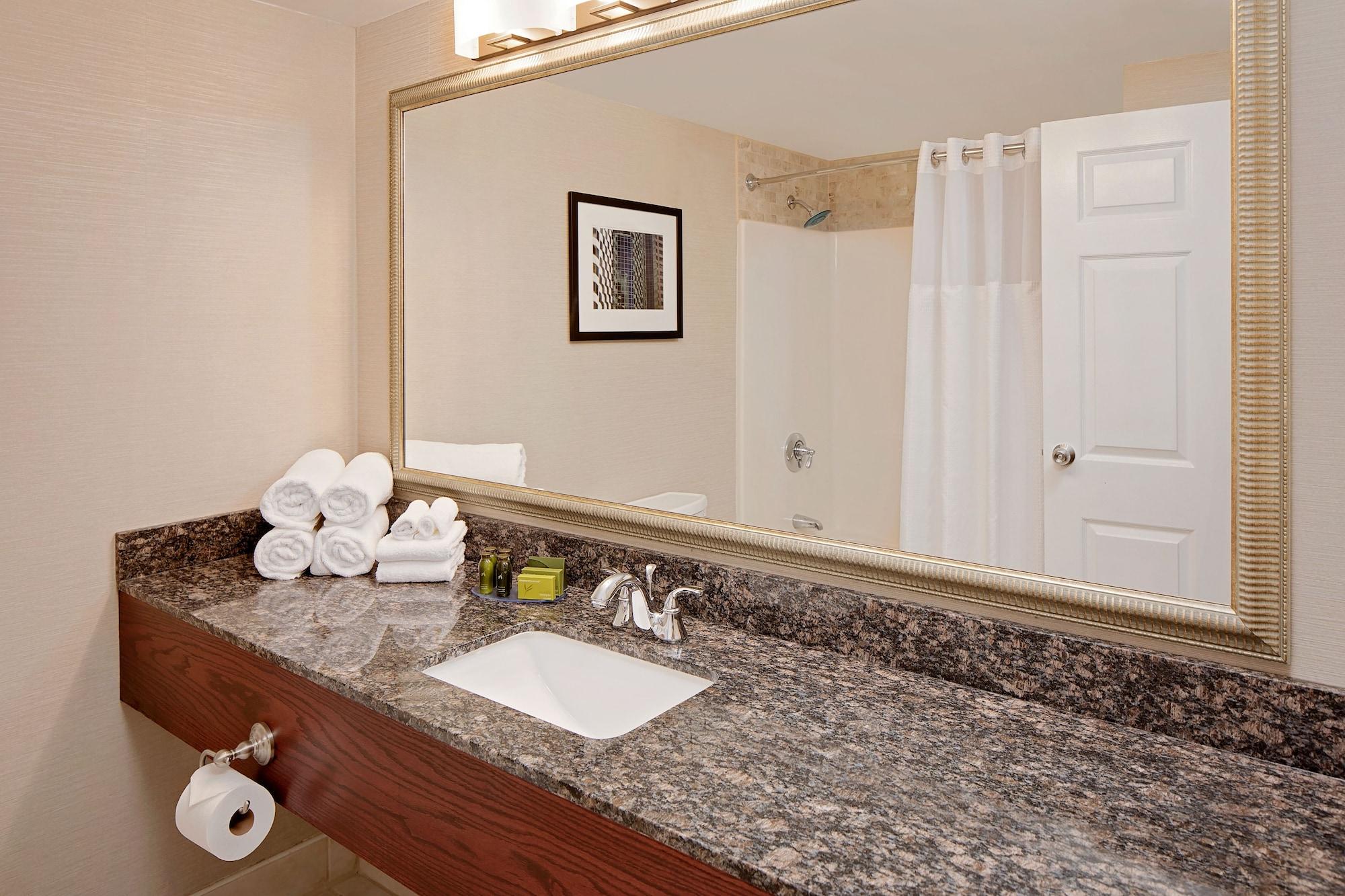 Westford Regency Inn & Conference Center Dış mekan fotoğraf