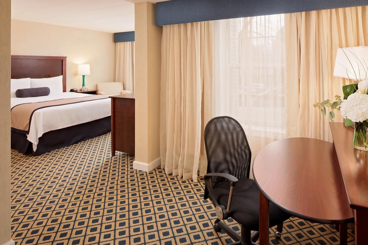 Westford Regency Inn & Conference Center Dış mekan fotoğraf